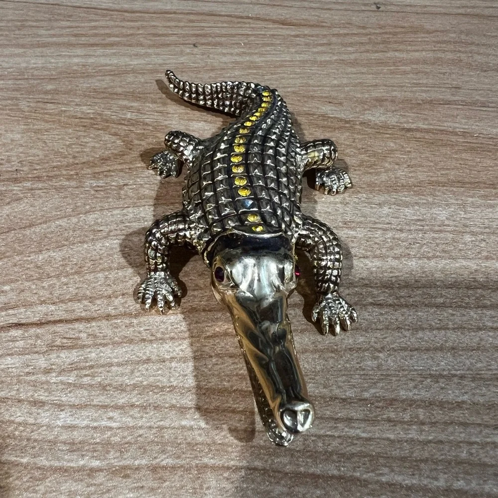 Gold and Silver Crocodile Habitat Accessory